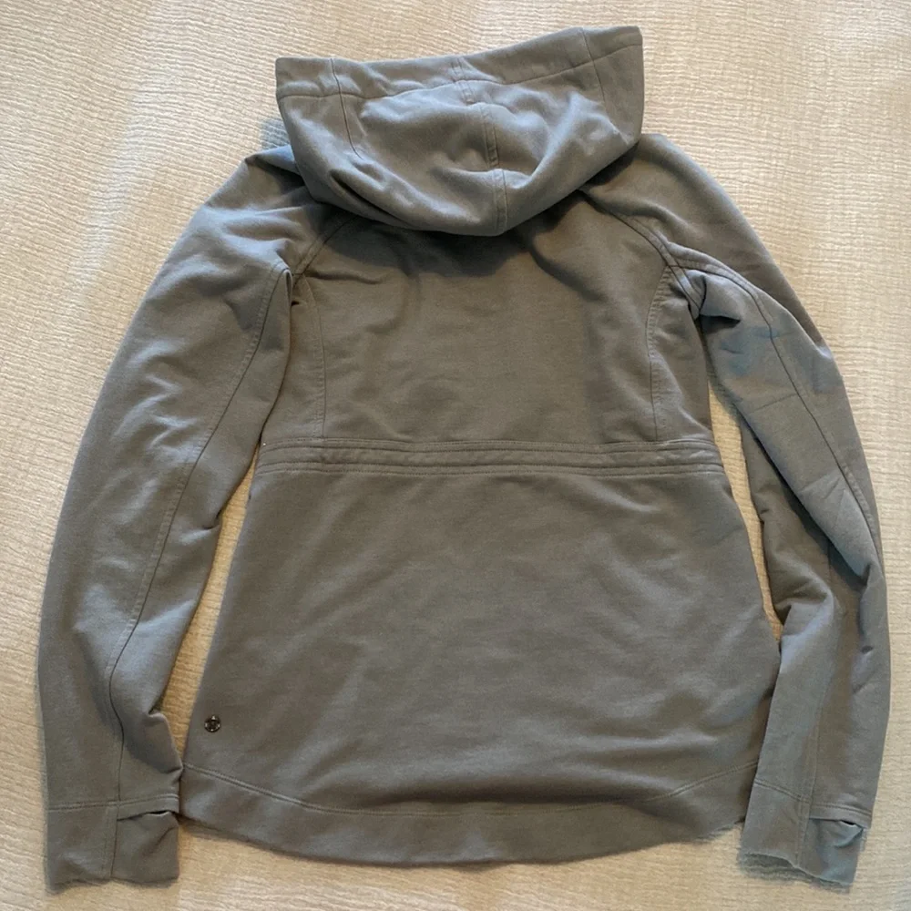 🍋Lululemon Take Ten soft hoodie in perfect condition! - Picture 2 of 6